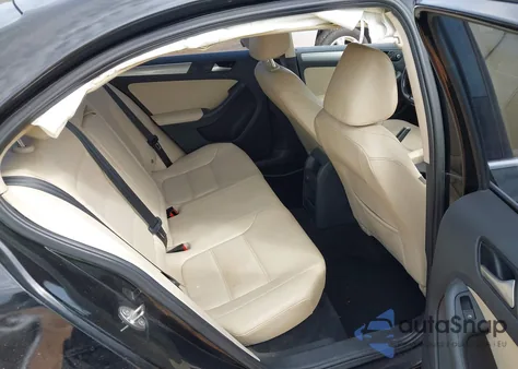 2017 Volkswagen Jetta 1.4T Se z USA, uszkodzony, nr VIN 3VWB67AJ2HM235965